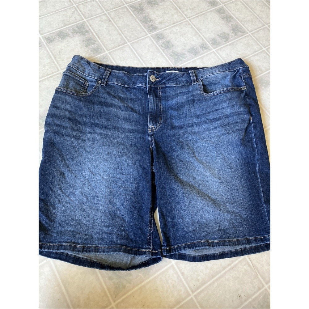 Maurices m jeans Denim Shorts Size 22W Blue Cotton Blend Mid Rise Casual Western